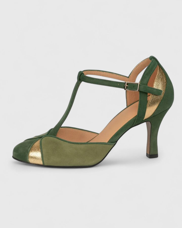 Coral | Sophisticated Heels