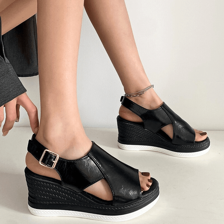 Baylie - Stylish Metallic Sandals