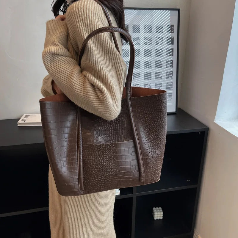 Nola | Refined Shoulder Bag