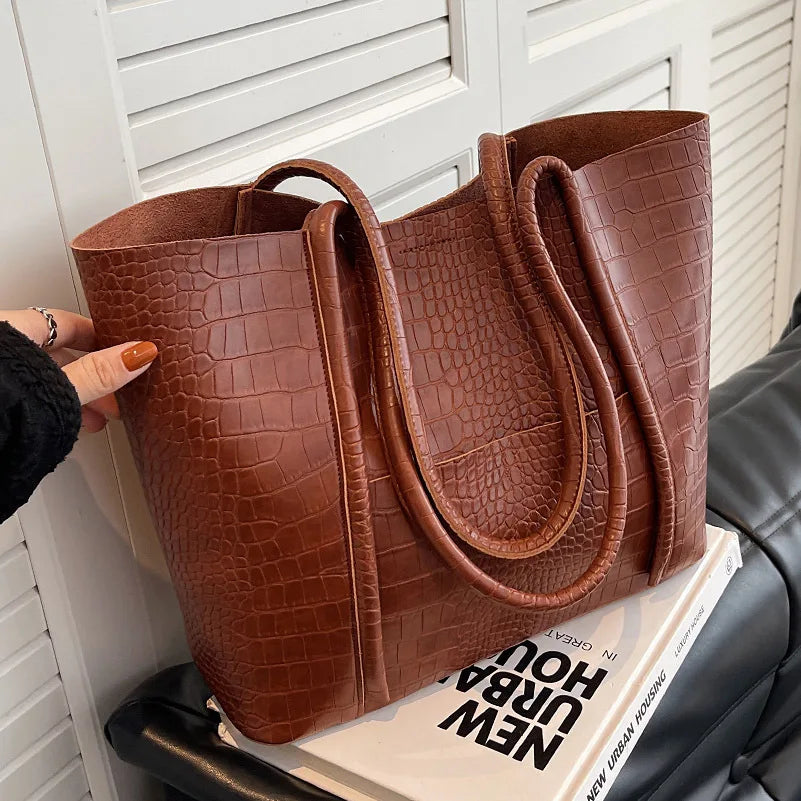 Nola | Refined Shoulder Bag