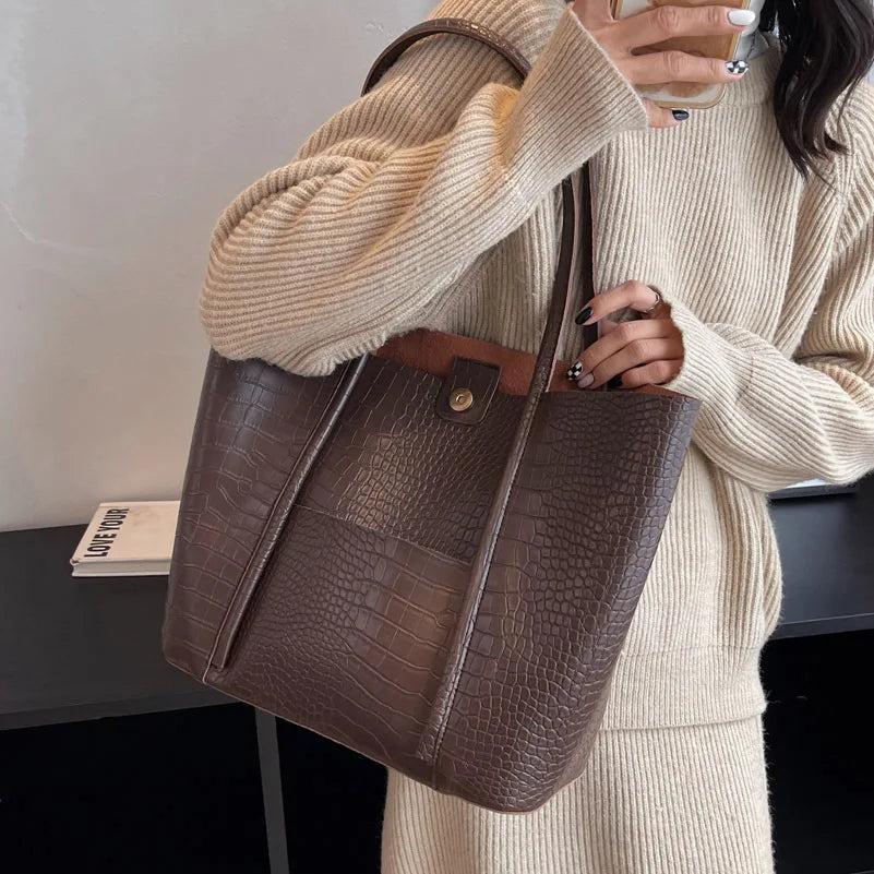 Nola | Refined Shoulder Bag