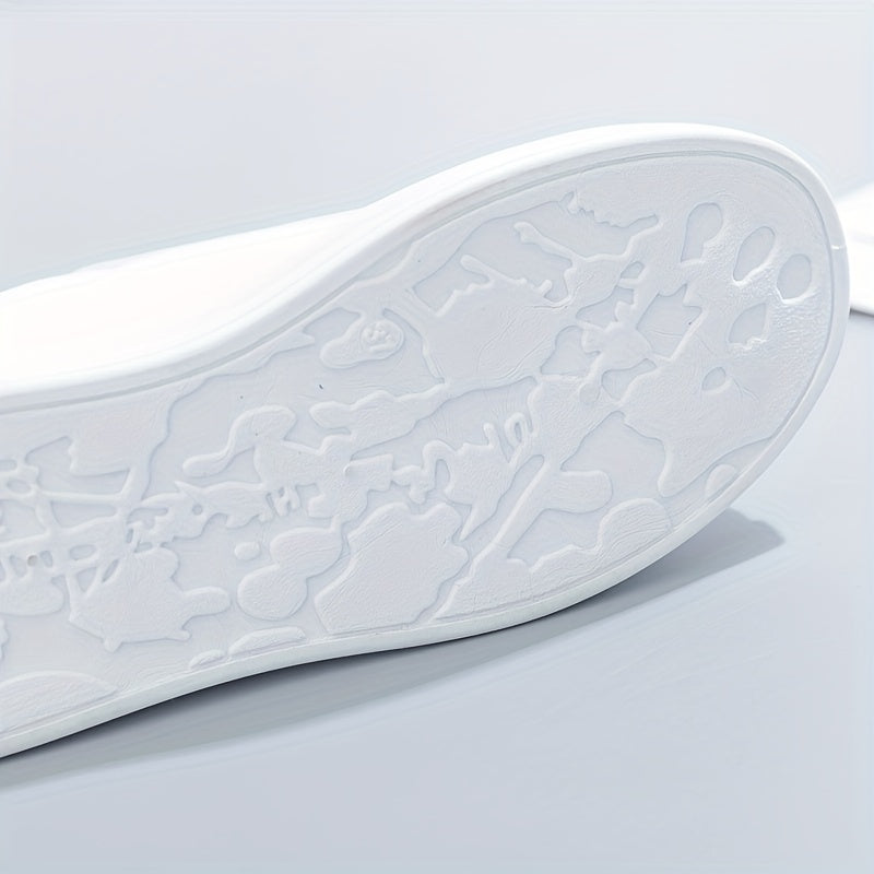 Chic White Sneakers with Lightweight Comfort