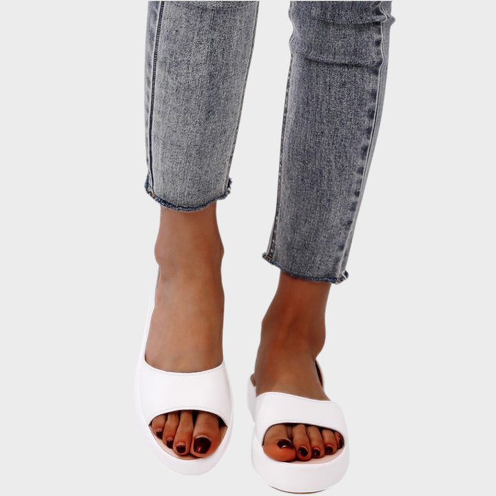 Dove - Elegant Orthopaedic Sandals
